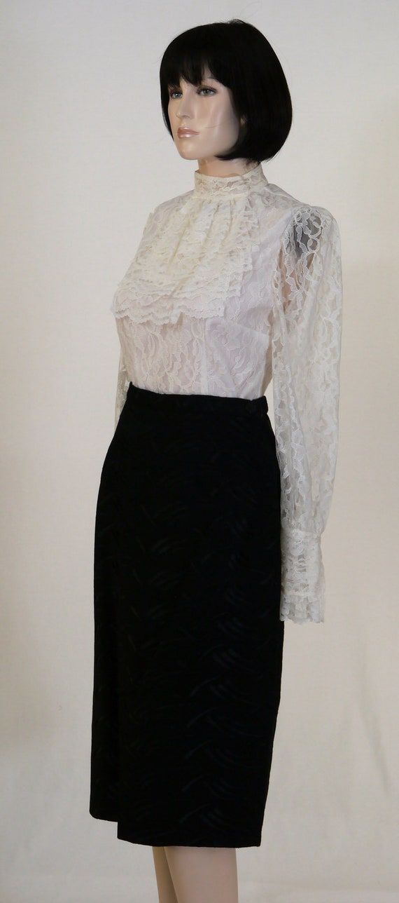 Vintage Scottish White Lace Blouse w/Jabot - Blac… - image 6