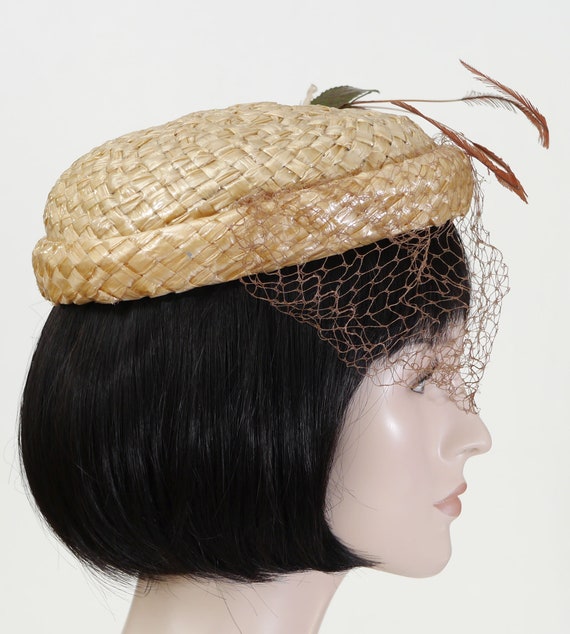 Vintage 1950s Women's Woven Straw Hat - Rose & Fe… - image 6