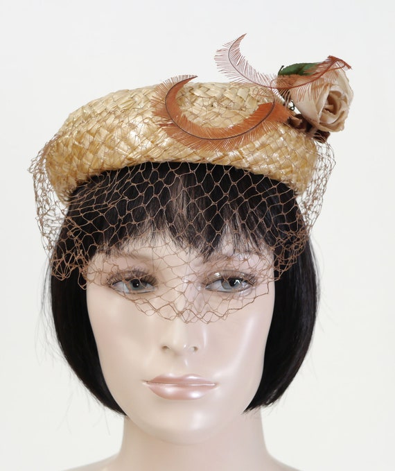 Vintage 1950s Women's Woven Straw Hat - Rose & Fe… - image 5