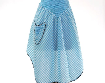 Vintage 1960s Womans Apron / Turquoise Gingham Half Apron with V-Pocket & Smock Stitching / Country Apron