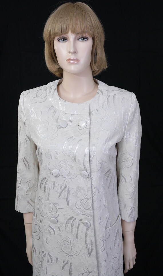 Vintage Women's White Brocade 2-Piece Suit - Coat… - image 8