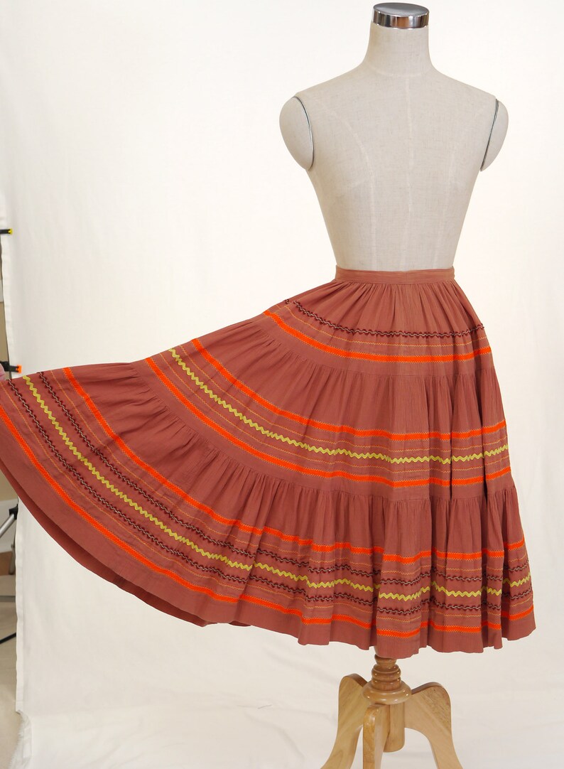 Vintage 1980s Southwest Style Circle Skirt Brown, Orange, Yellow Circle Skirt Unlined Western Skirt Waist 24 Patio Skirt image 2