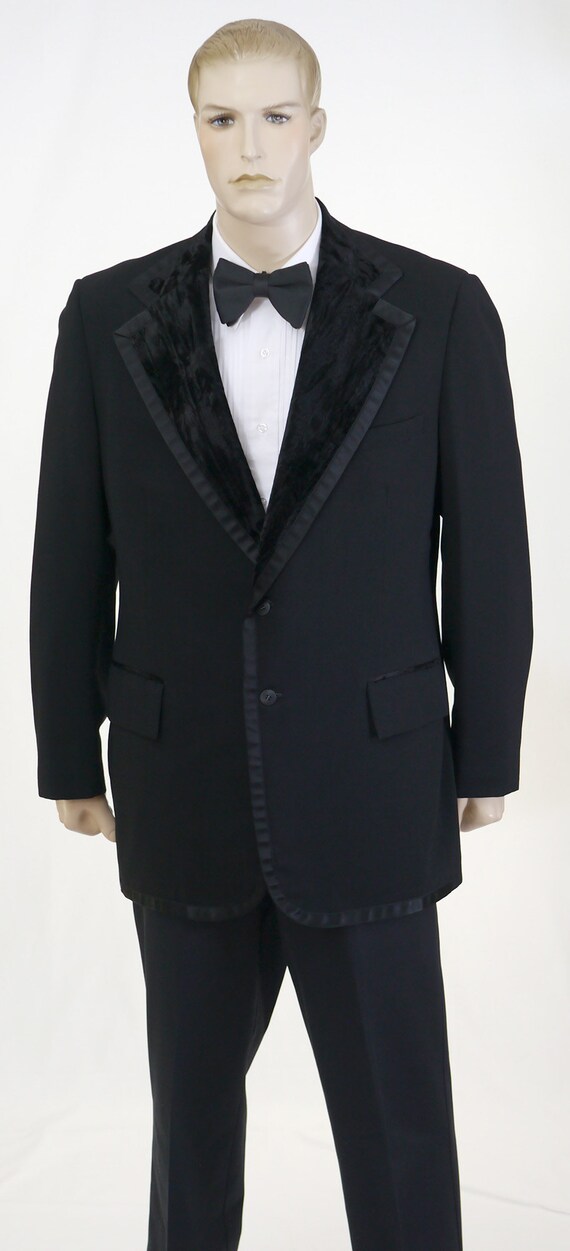 Vintage Men's Crushed Velvet Lapel Black Tuxedo D… - image 2