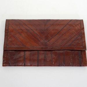 Embrague de piel de anguila vintage - Embrague de piel de anguila marrón rojizo - 5 compartimentos - 13" de largo - Totalmente forrado - Embrague plegable - Embrague de fin de semana - Monedero