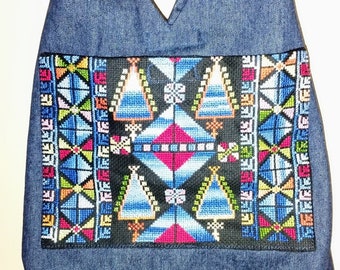Palestinian tatreez embroidered bag with pockets