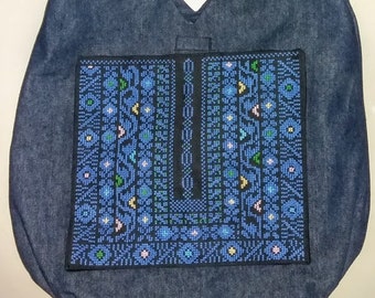 Palestinian tatreez embroidered bag with pockets