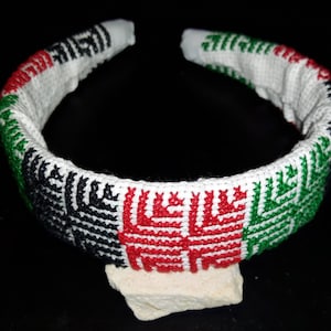 Fascia ricamata con colori palestinesi