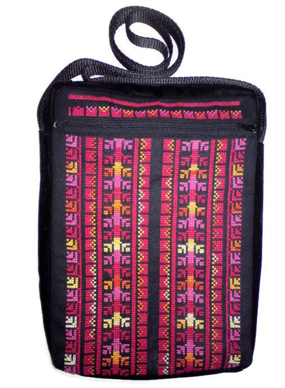Palestinian Tatreez Embroidered Tablet/laptop Bag - Etsy display picture 2