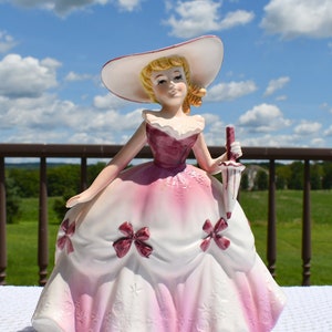 Lovely Vintage Porcelain Planter Lady Parasol Umbrella, Samson Import Co. 1964 - Figurine Shabby Cottage Chic - Collectible - 5583A Japan