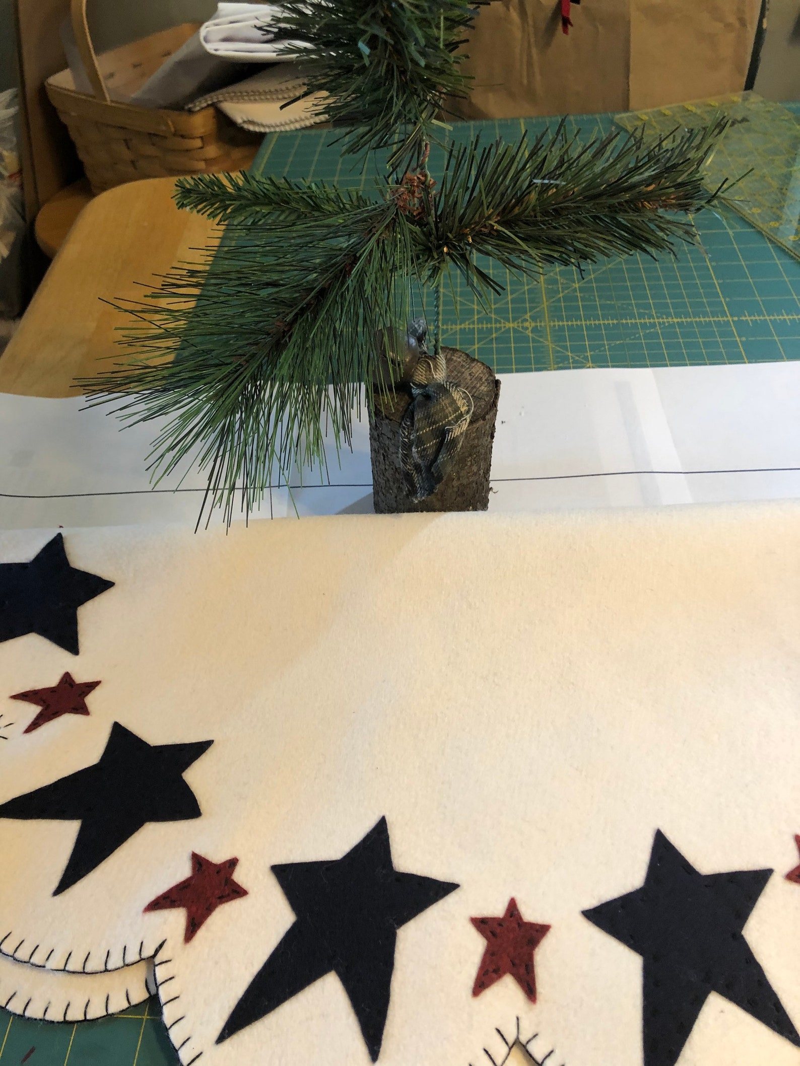 Patriotic tree skirt/ star tree skirt/4th of July tree Etsy