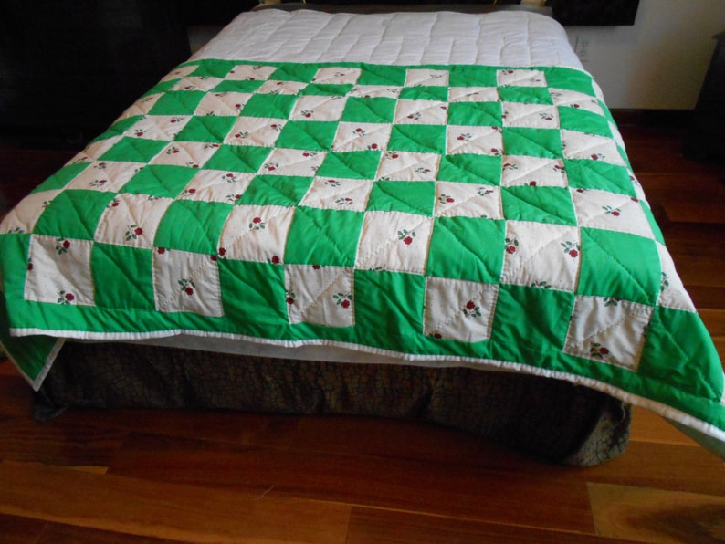 Throw Quilt, Double Irish Chain Green & White Flower Bed Quilt, image 1