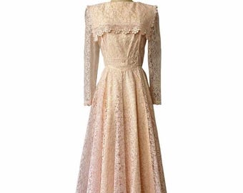 1970s Pink Lace Dress: Gunne Sax Style, Fit & Flare