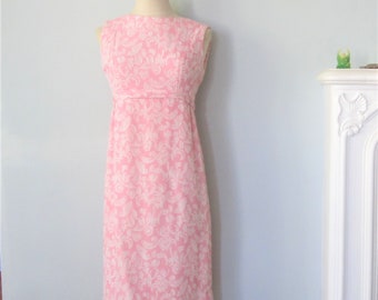 Pink 1960s wiggle dress size small by Maggie Stover