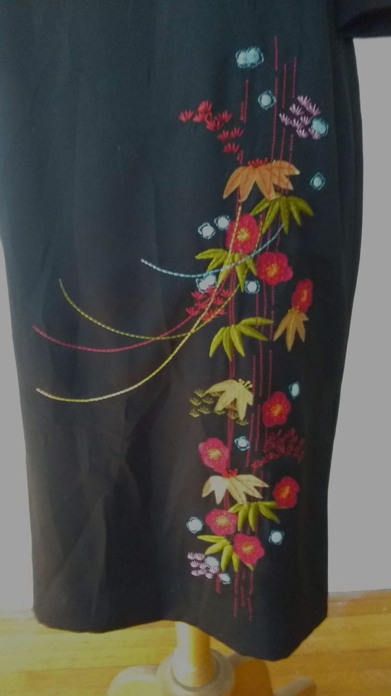 Black Silk Oriental Cheongsam Dress with Embroide… - image 3