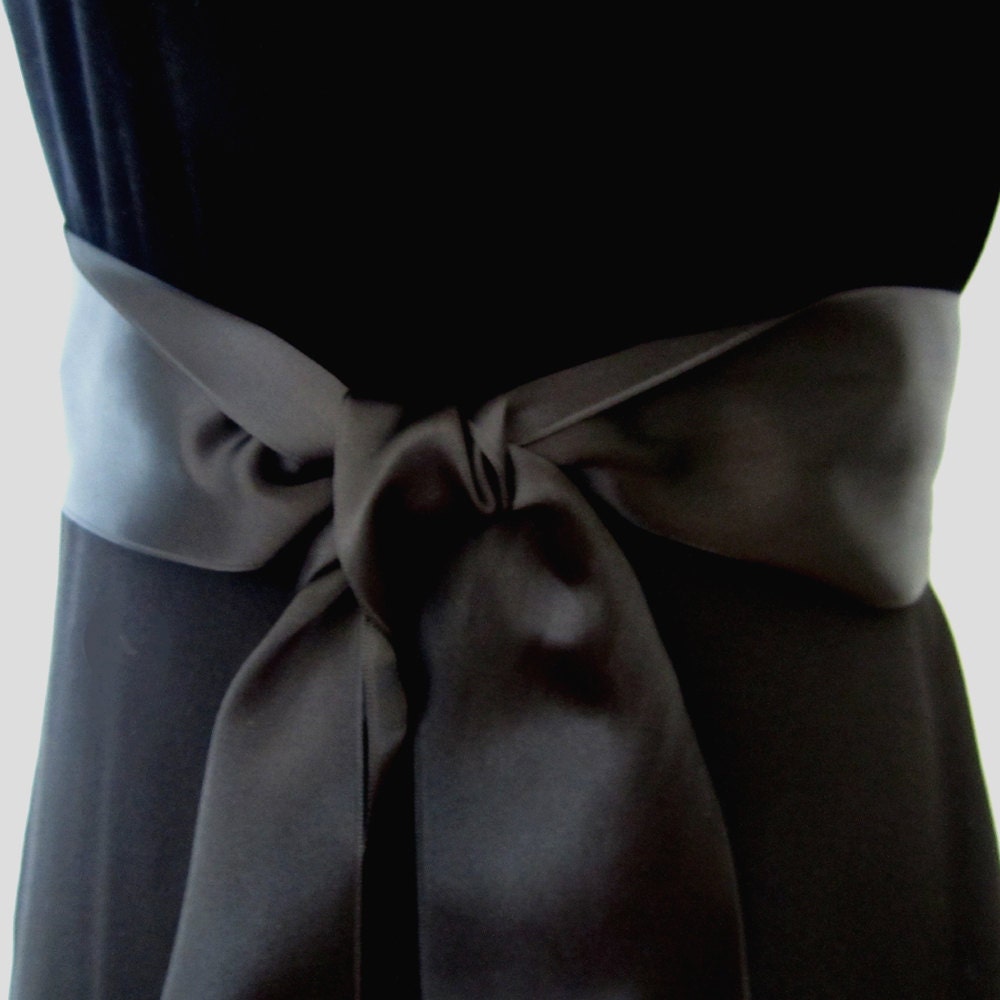 Black Velvet Fit and Flare Dress With Satin Sash by Anne Klein Size Medium  - Etsy