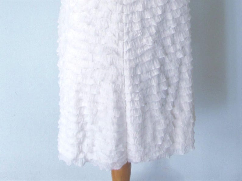 Vestido mini de encaje Free People: brillo dorado, volantes suaves, talla mediana imagen 6