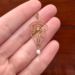1910s Antique Edwardian Natural Diamond and Pearl 14K Gold Lavalier Necklace on an Antique 14K Chain