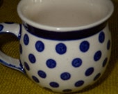 Polish Pottery Gents Bubble Mug 6 oz - white, blue - little dots