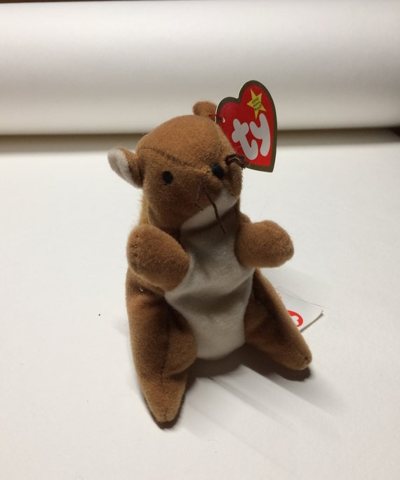 Ty BEANIE BABY Nuts the Squirrel 1996 Mint Condition. the Tag is