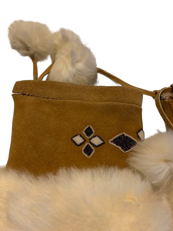 ◆KOMOREBI MUSEUM◆ Handmade suede lamb shearling  ankle Inuit Kamiks, Handmade, Suede With Rabbit Interior, Beads