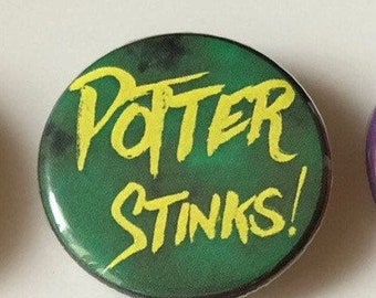 Potter Stinks Pin Magic School Wizard Insult Button Magnet Keychain