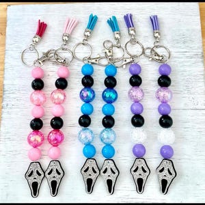 Horror Ghost Keychain - Horror Movie Key Ring - Pastel Halloween Beaded Keychains