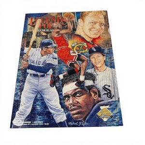 Può includere: Un programma di memorabilia sportivi con illustrazioni di giocatori di baseball e basket. La copertina include il testo "LEGENDS" e "MEMORAB". Il programma è del 14° NSCC, datato 22-25 luglio 1993, e include il nome di Michael J. Taylor.