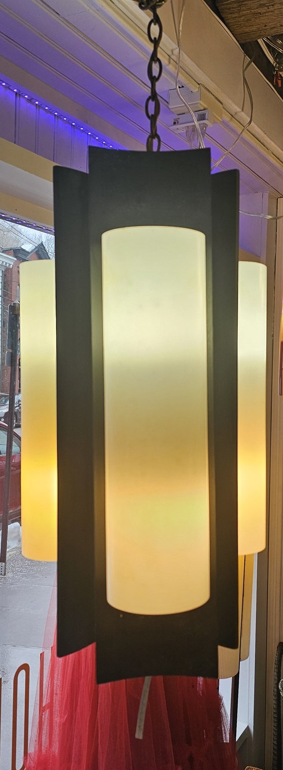 1964 Vintage Modeline Hanging Chain Lilght Designed by Arthur