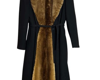 1930s Vintage Black Wool Coat with Sheared Beaver Fur Collar and Panel, Hutzler Brothers Co, Baltimore