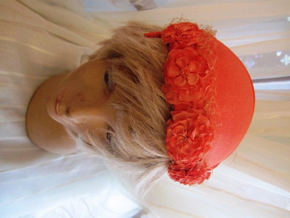 New Old Stock Vintage Sugar Melon Veiled Hat with