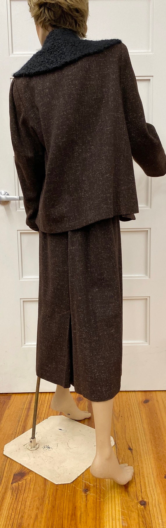 Larger /size Vintage Brown and White Tweed Suit w… - image 6