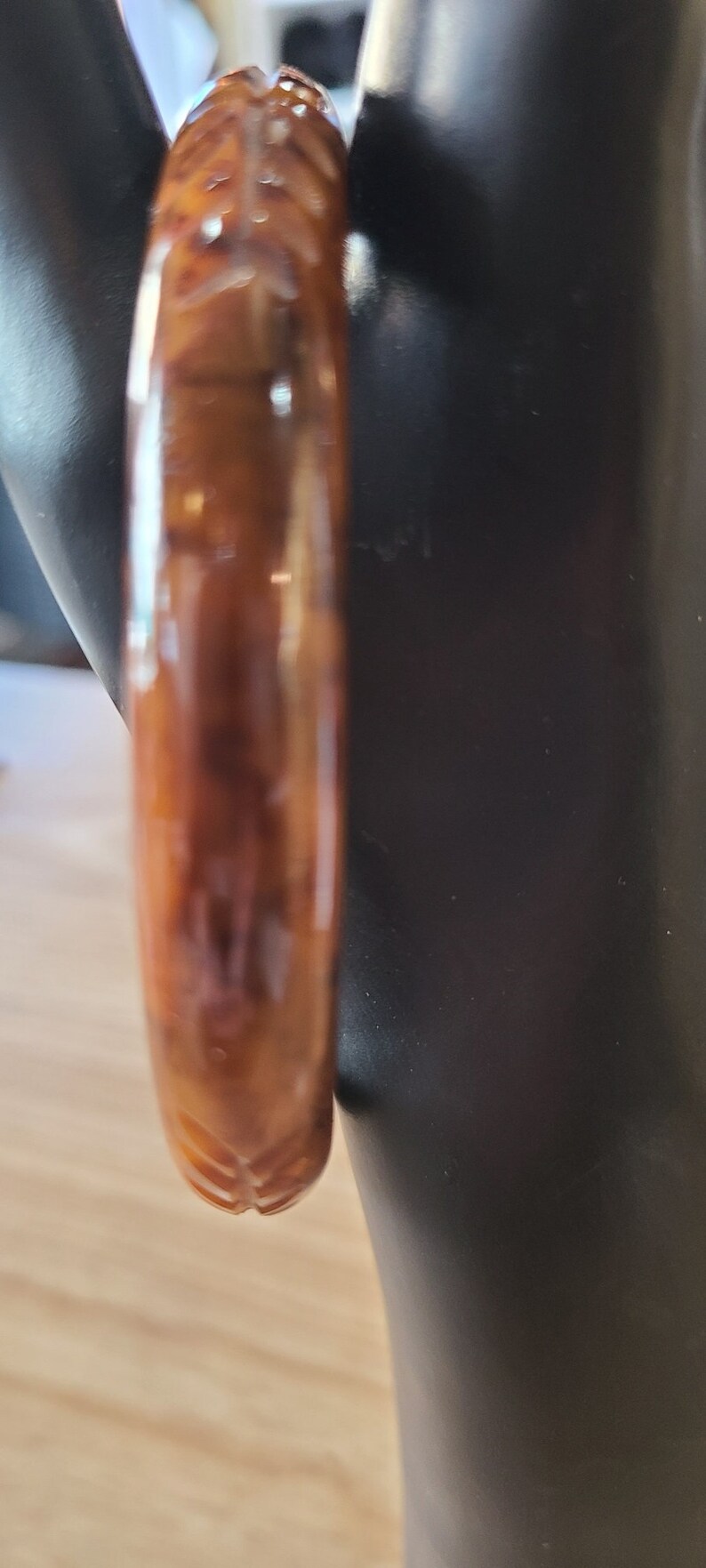 Vintage Caramel Carved Bakelite Bangle Bracelet ca 1940s