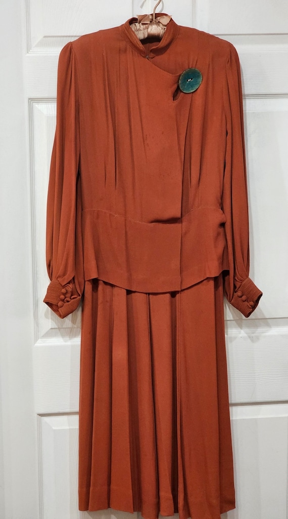 Vintage Vibrant Russet Crepe Dress with Peplum and