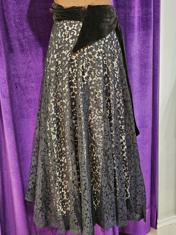 1950s Vintage Black Lace Overlay Circle Skirt with Bl… - Gem