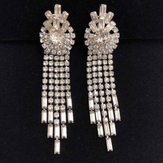 Vintage Prong Set Rhinestone Dangling Clip On Earr