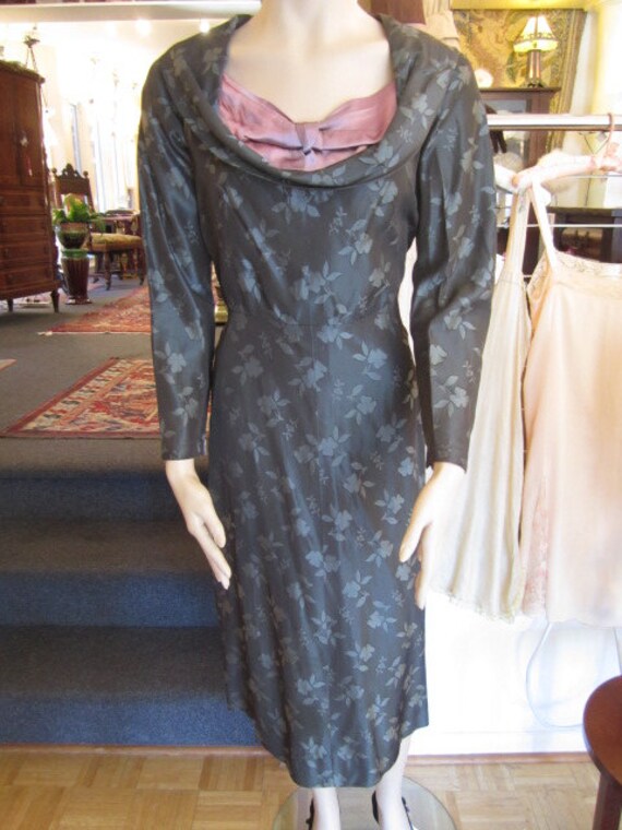 Larger Size Vintage Grey Taffeta Dress with Mauve 