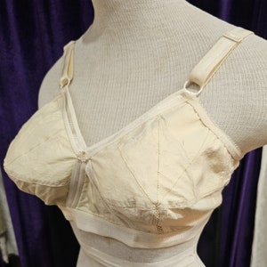 1950s Vintage Ecru Cotton Cone / Bullet Bra  Larger Size