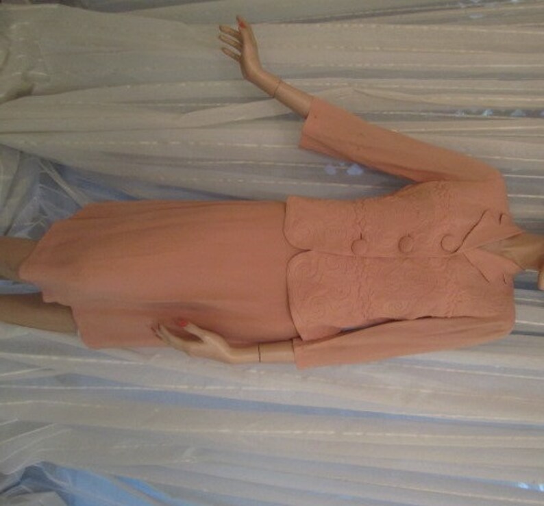 Four Star Fashions Vintage Dusky Rose Crepe Suit ca 1940s