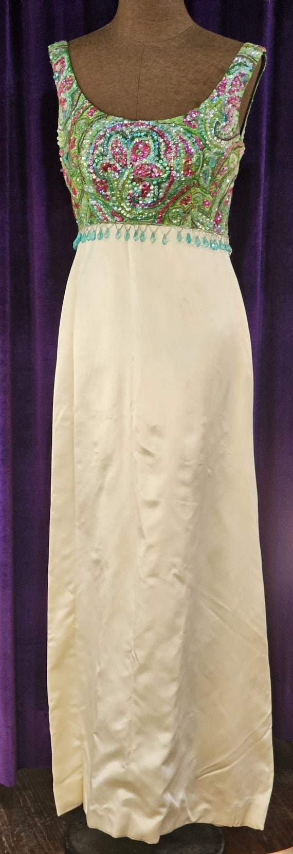 1970s Vintage Cream Satin Gown with Green Top Emm… - image 2