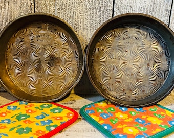 Vintage 8" Round Cake Pans Starburst Textured Bakerex ( Set of 2)