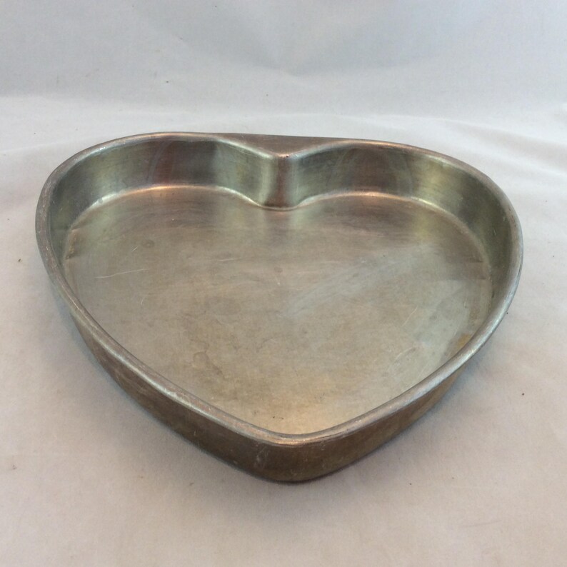 Vintage Heart Cake PansHeart Shaped Cake Pans