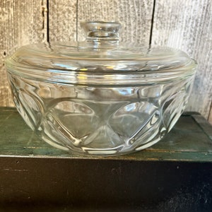 Vintage Corning Dimpled Bubble Thumbprint Clear Glass Covered Casserole 2 quart, Corning Covered Round Casserole Clear Bubble Pattern