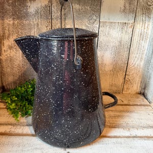 WWII US Navy Enamelware Coffee Pot, Vintage 1940s USN Stamped Vollrath Co Black Speckled Graniteware Cowboy Boiler, Military Memorabilia