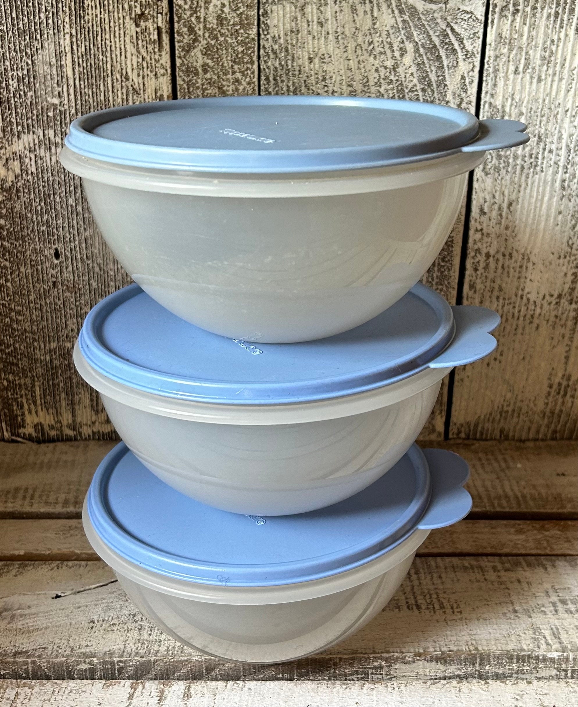 Large 3.4 Litre Plastic Mixing Bowls. In Pink Colour Green Or Blue Bowls