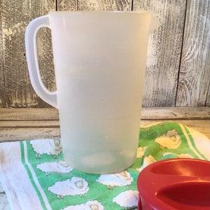 Rubbermaid 1 Gallon Pitcher w Red Lid , Unbreakable Lg Drink Pitcher immagine 4