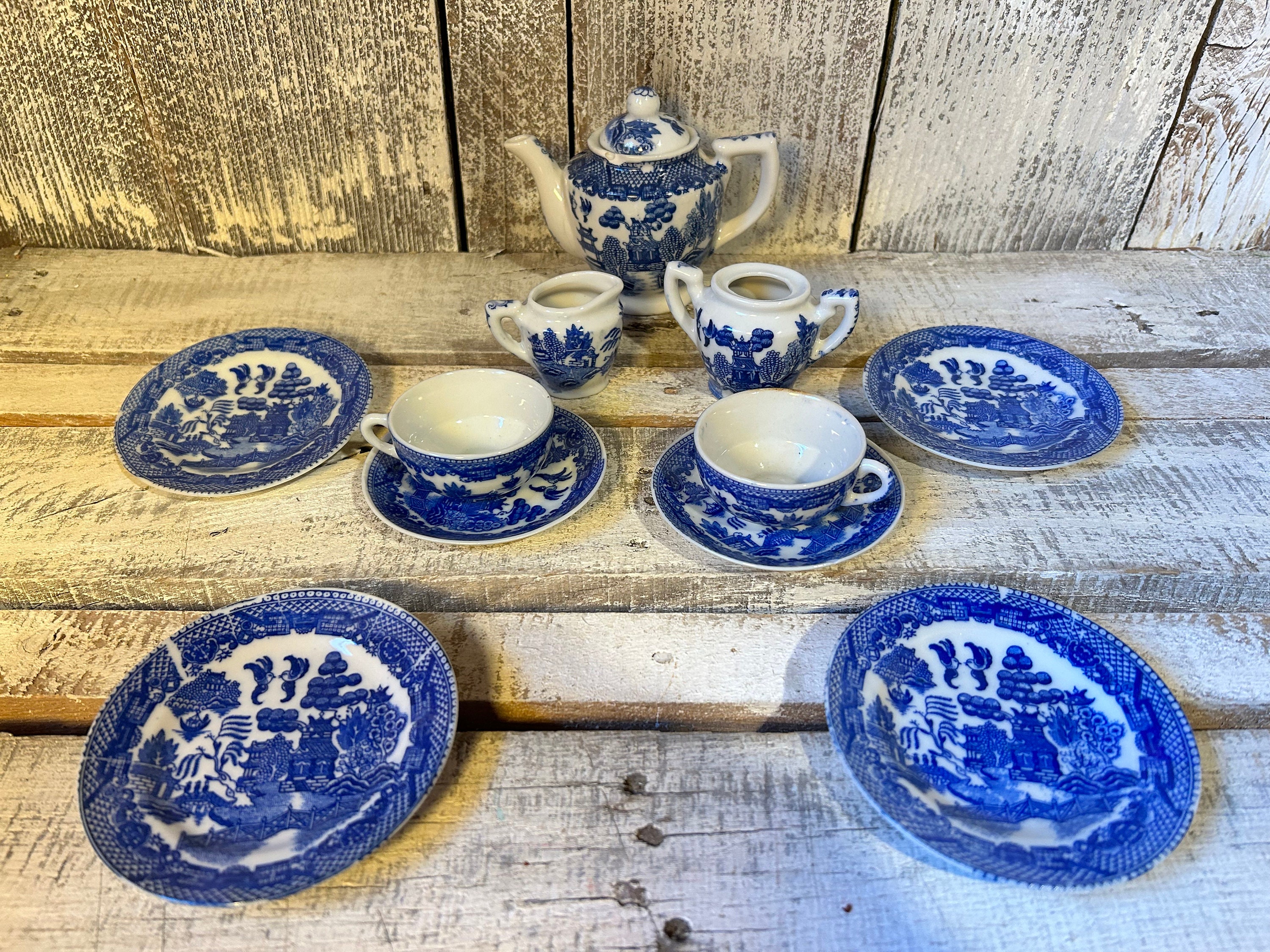 Blue willow child's tea cheap set