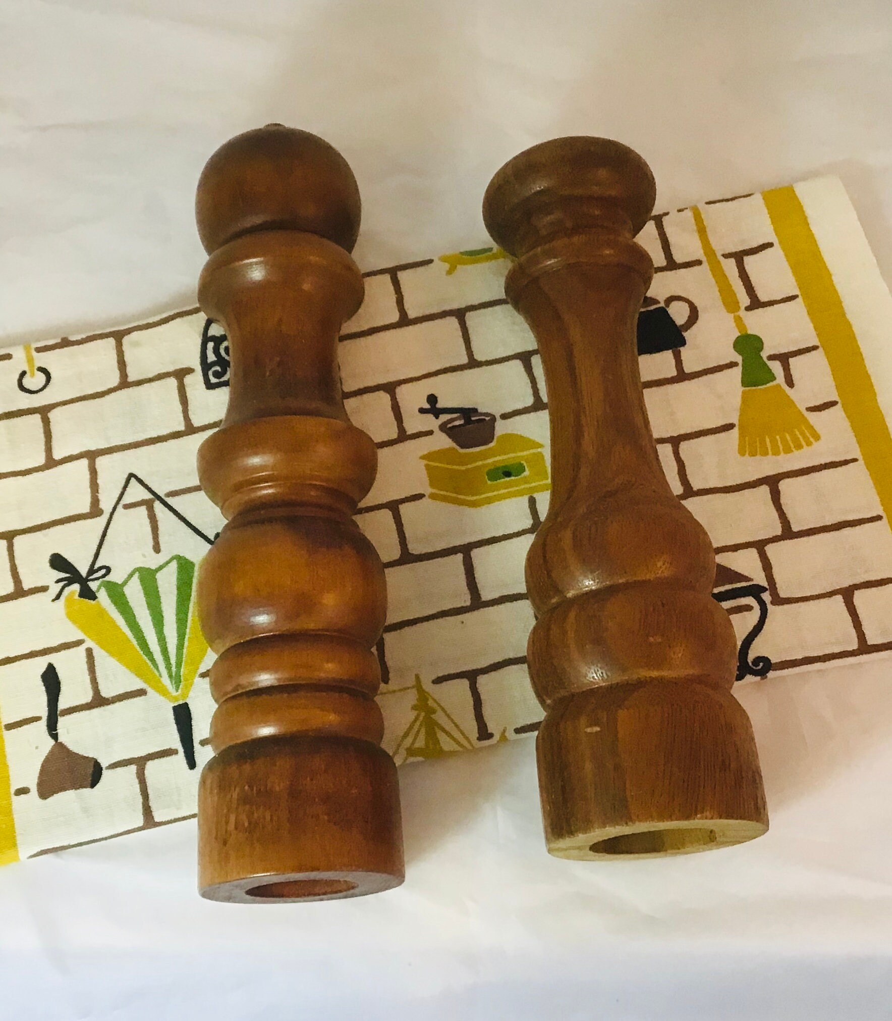download wooden salt and pepper grinders download wooden salt and pepper grinders