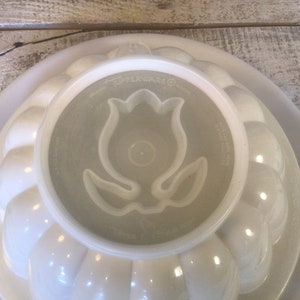 Vintage Tupperware Jel-N-Serve with 3 decorative Lids White Jello Mold and Serving Tray, Holiday Jello Mold
