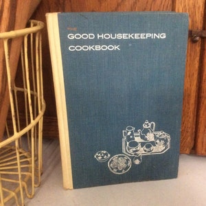 1963 Good Housekeeping Cookbook, Vintage Farmhouse Kitchen Cookbook Decor, Food Photo Prop
