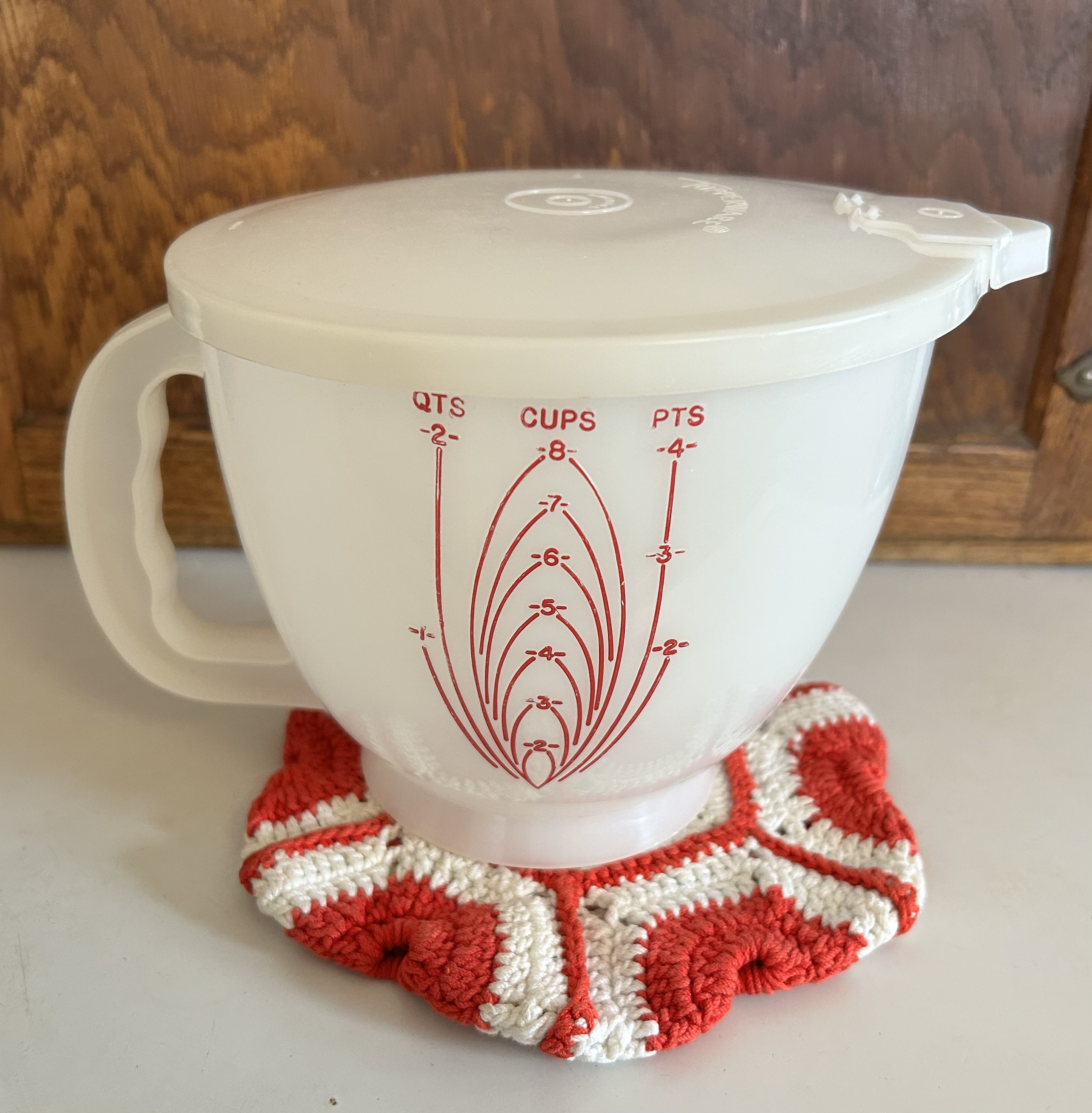 Vtg Anchor Hocking 2 Qt 8 Cup Glass Measuring Cup Batter Bowl w/ Red Lid  #22 USA